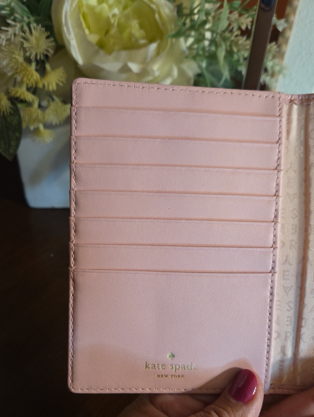 Kate Spade NY Blaze a Trail "Who Me?" Owl Passport Holder EUC - Picture 6 of 12